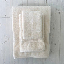 Load image into Gallery viewer, AMERICAN HOME USA Lake Tahoe Towel Collection - Made in the USA Luxury Classic Towels
